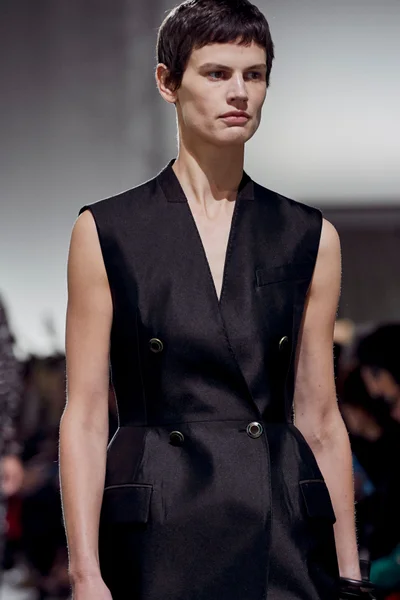 Look 183